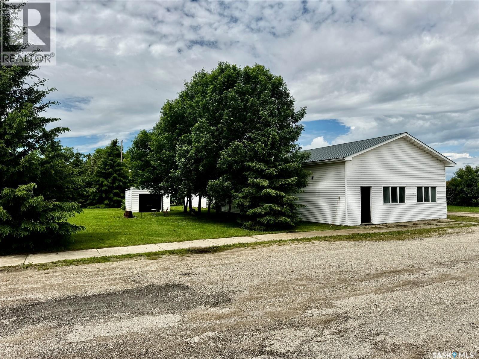 13 Main Street S, Macnutt, SK