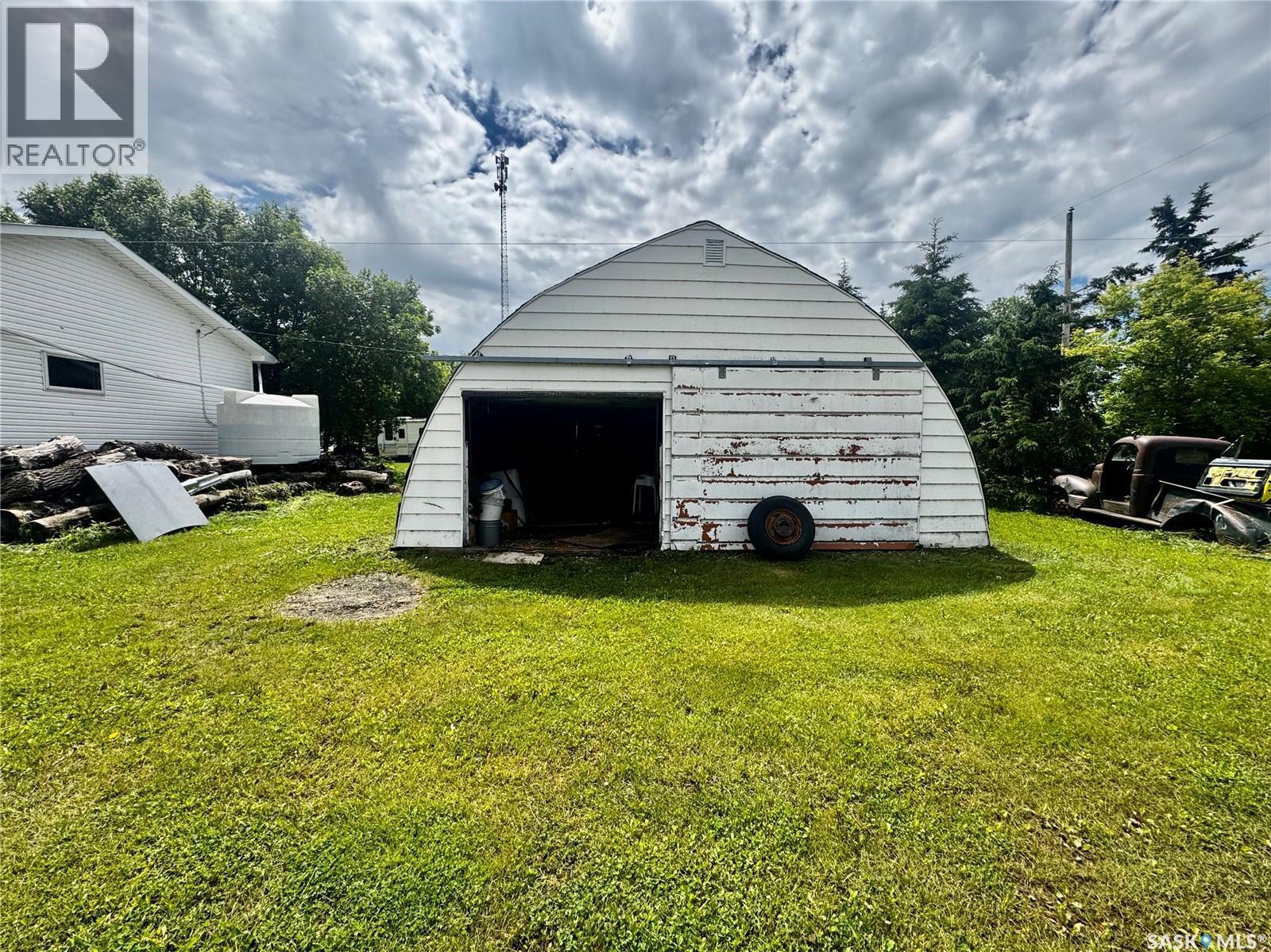 13 Main Street S, Macnutt, SK