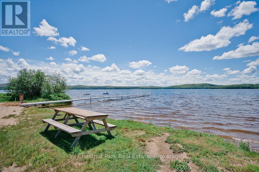 Waterfront - Unit 1 - 98 North Shore Road, Kearney (Proudfoot), ON