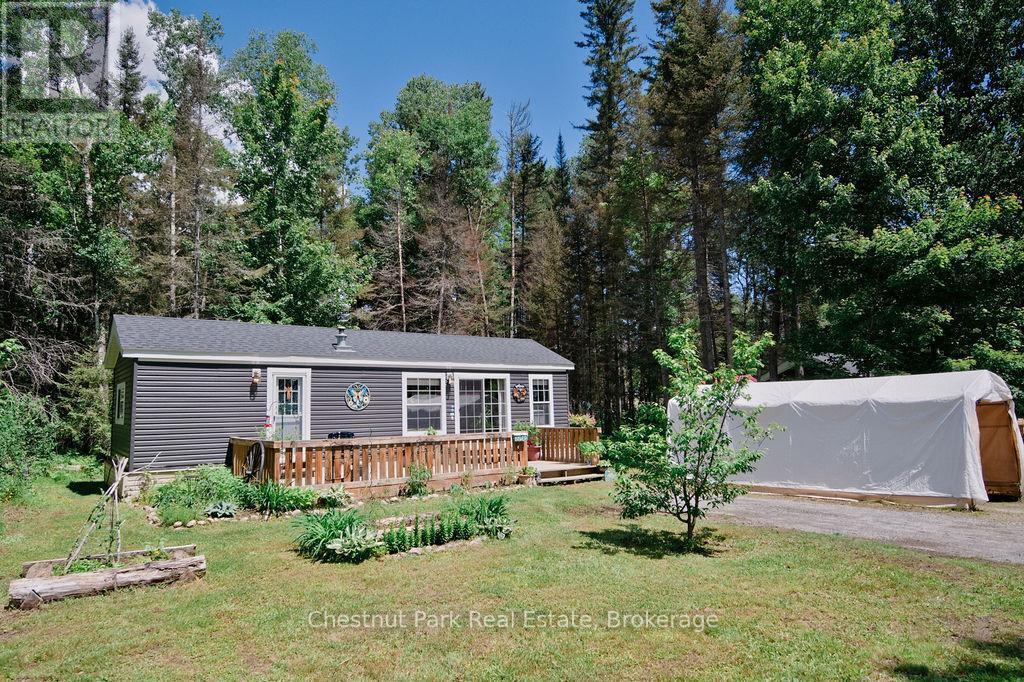 Nicely Landscaped - Unit 1 - 98 North Shore Road, Kearney (Proudfoot), ON