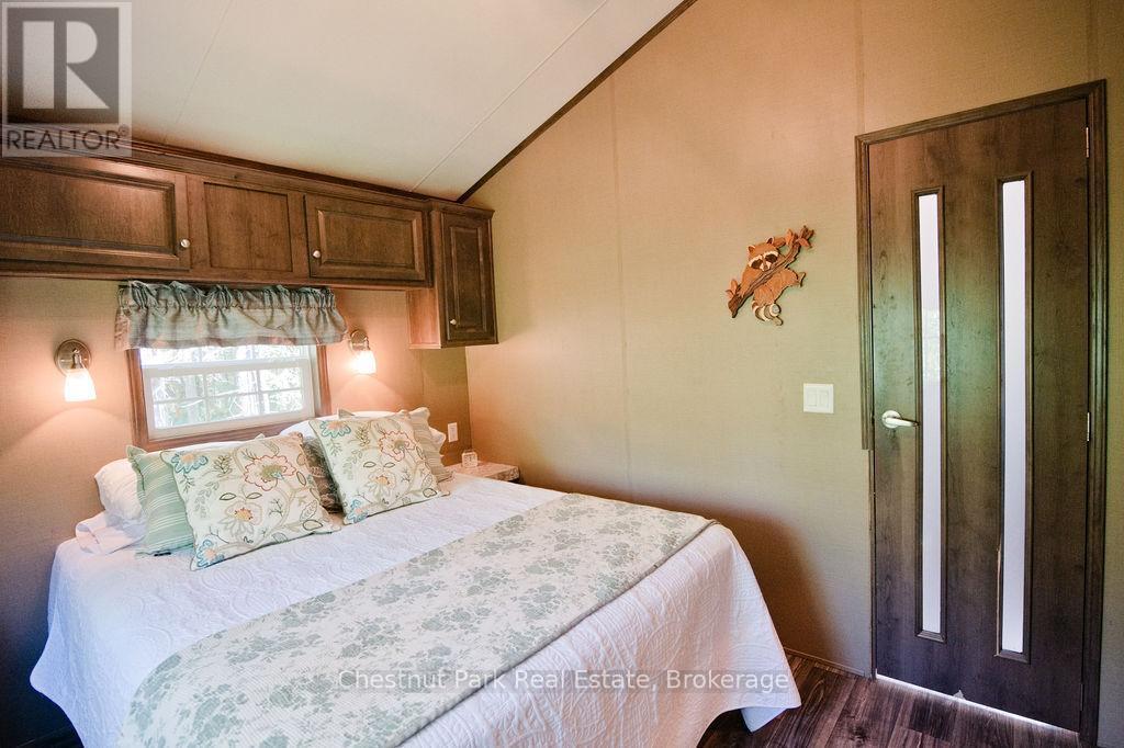 Unit 1 - 98 North Shore Road, Kearney (Proudfoot), ON