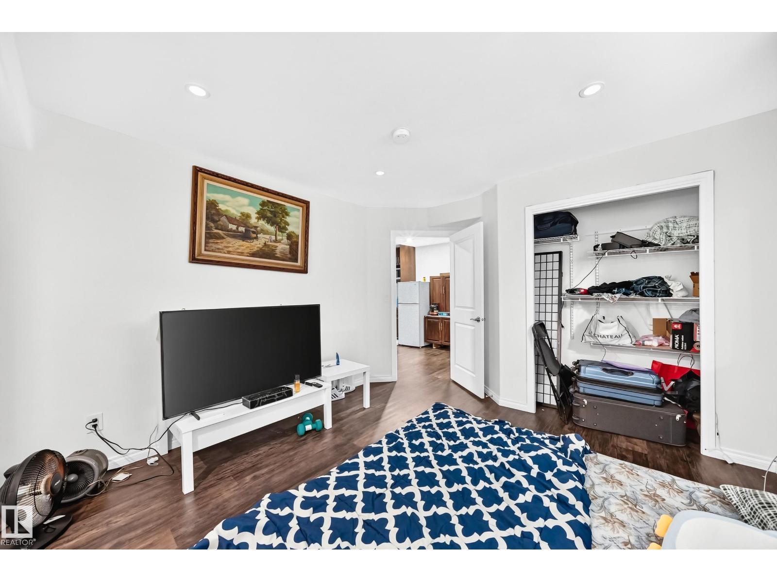 12410 171A Av Nw, Edmonton, AB