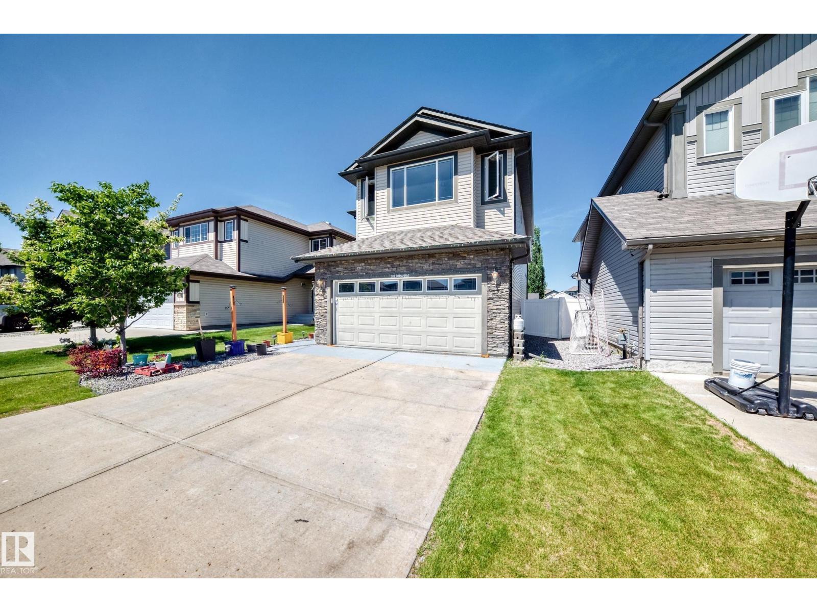 12410 171A Av Nw, Edmonton, AB