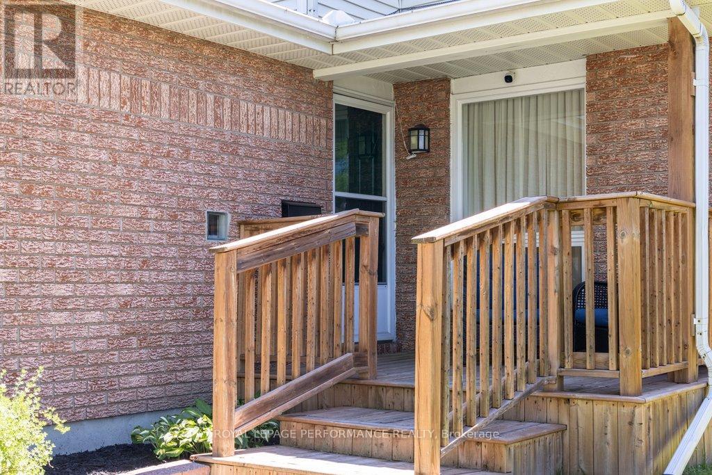 38 Burlington Crescent, Ottawa, ON