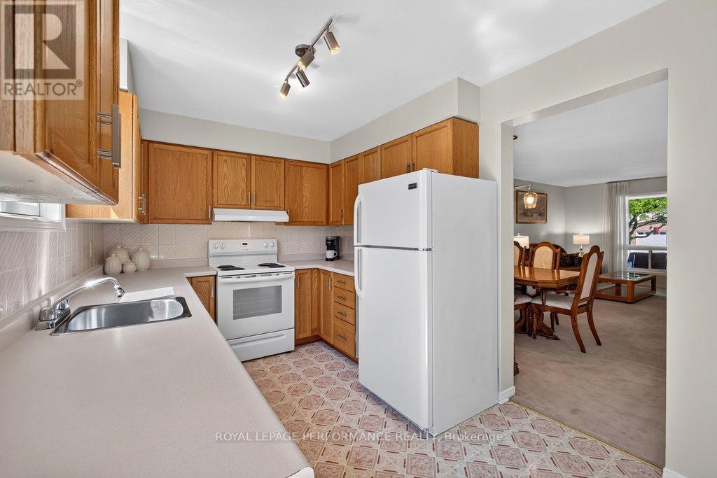 38 Burlington Crescent, Ottawa, ON