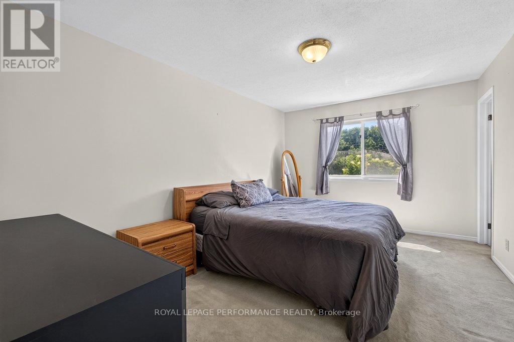 38 Burlington Crescent, Ottawa, ON