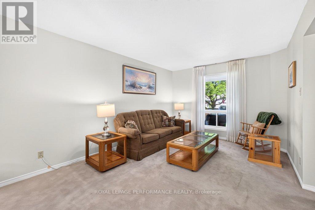 38 Burlington Crescent, Ottawa, ON