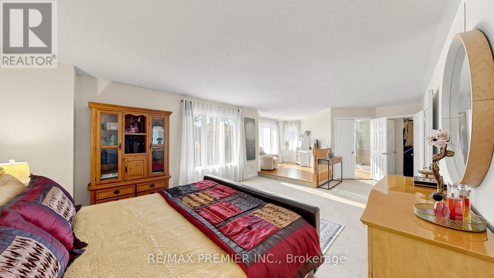 6279 Donway Drive, Mississauga, ON