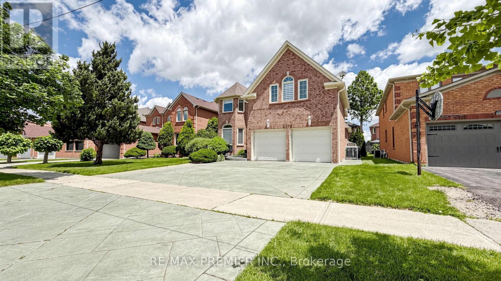 6279 Donway Drive, Mississauga, ON