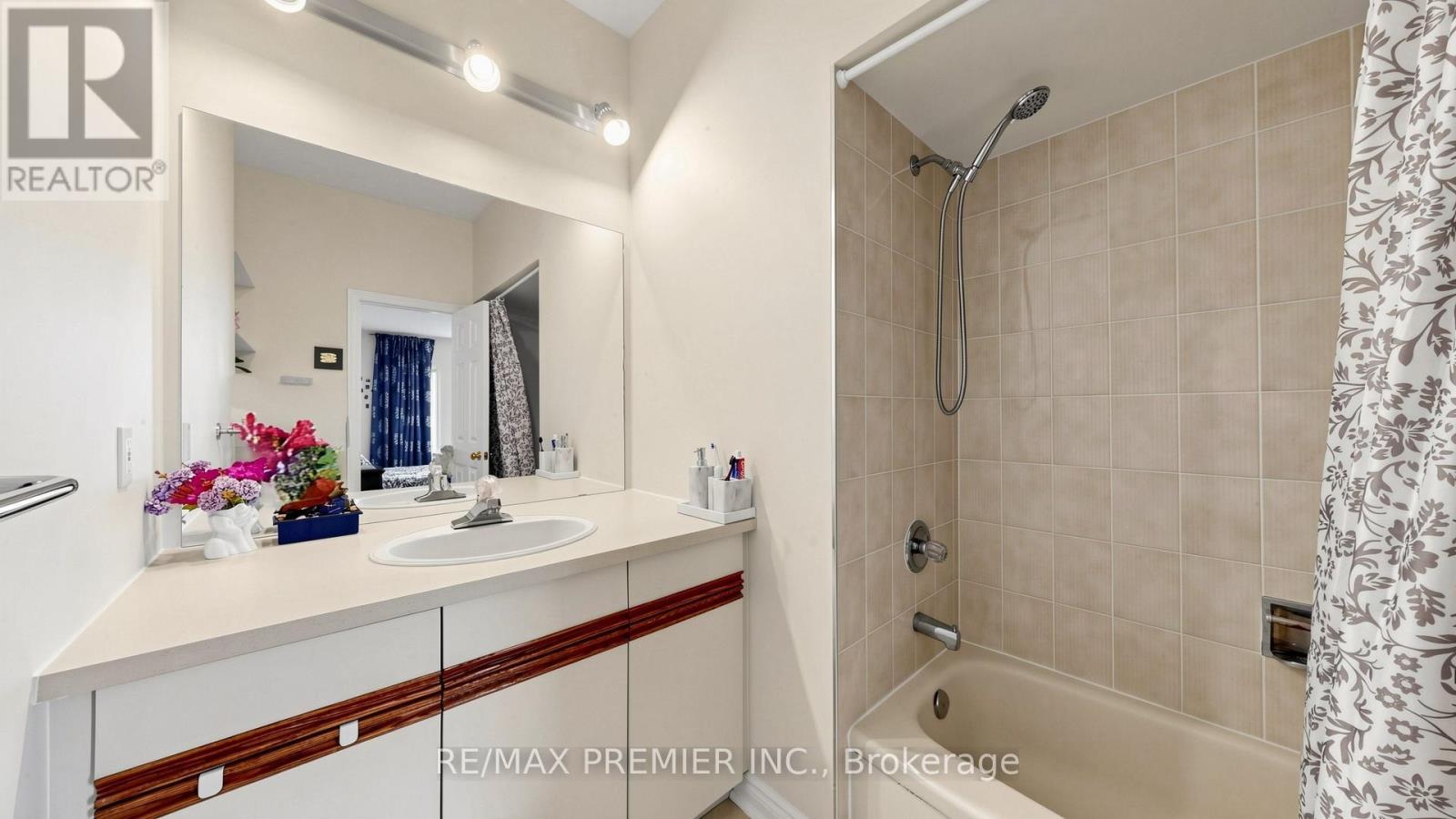 6279 Donway Drive, Mississauga, ON