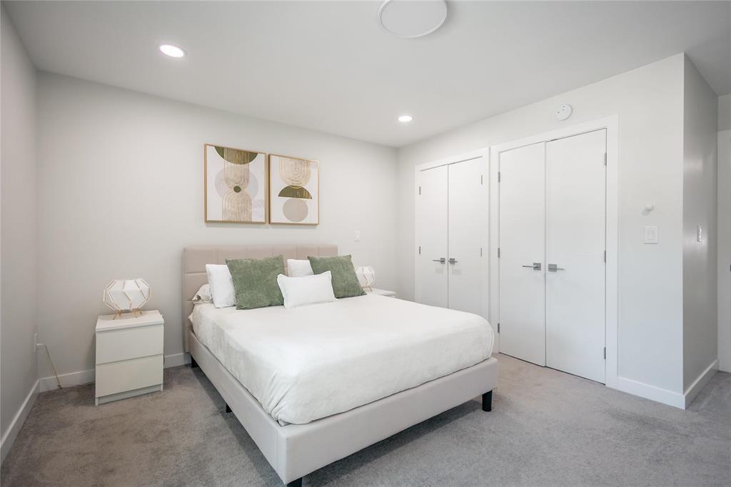 146 Pilgrim Avenue, Winnipeg, MB - Indoor Photo Showing Bedroom
