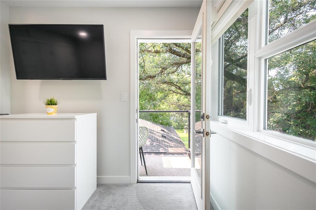 146 Pilgrim Avenue, Winnipeg, MB - Indoor Photo Showing Other Room