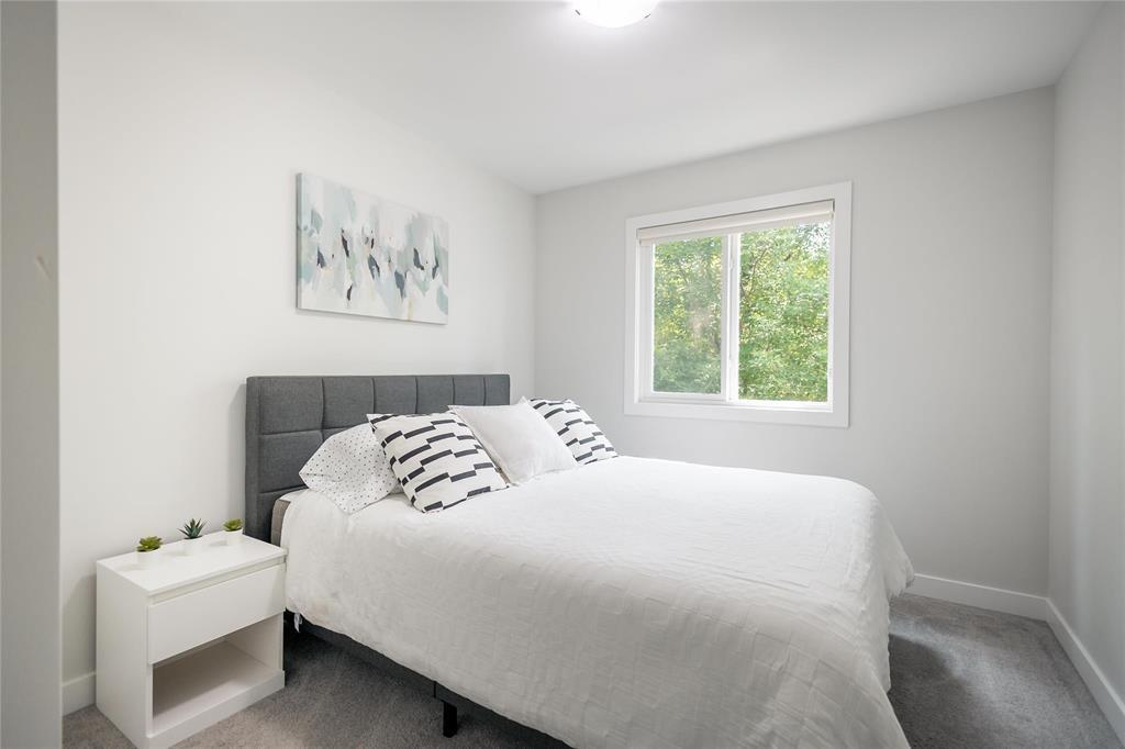 146 Pilgrim Avenue, Winnipeg, MB - Indoor Photo Showing Bedroom