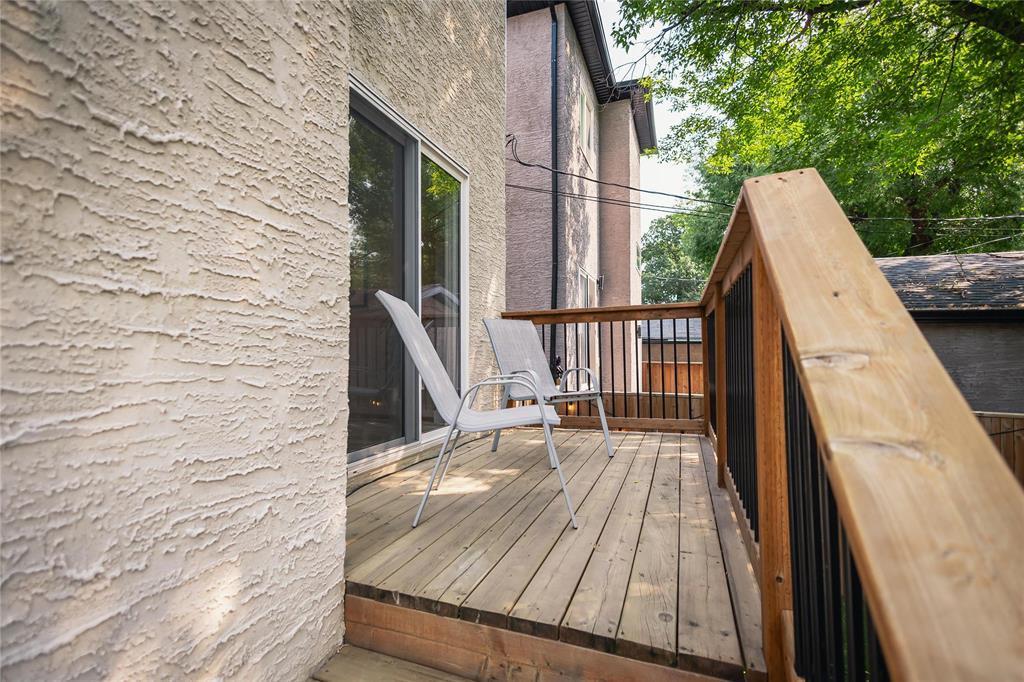146 Pilgrim Avenue, Winnipeg, MB - Outdoor With Deck Patio Veranda