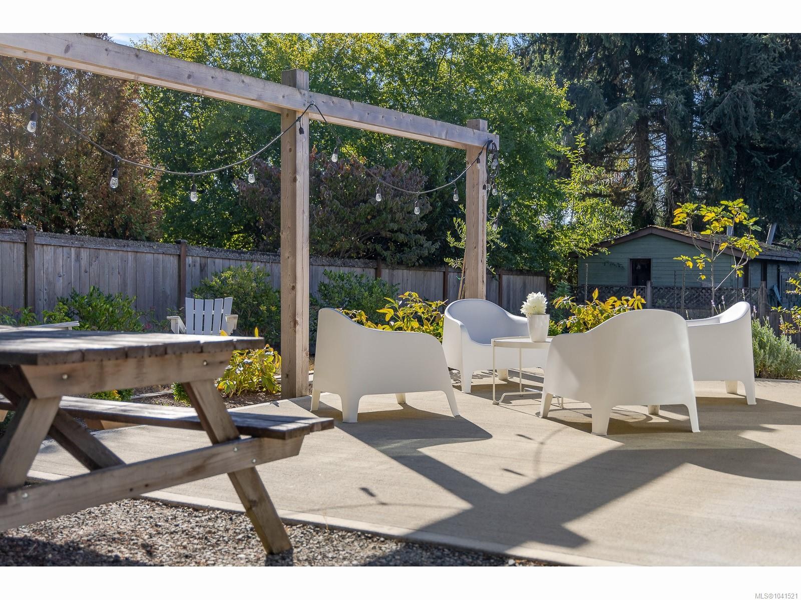 538 Tamarack Dr, Qualicum Beach, BC