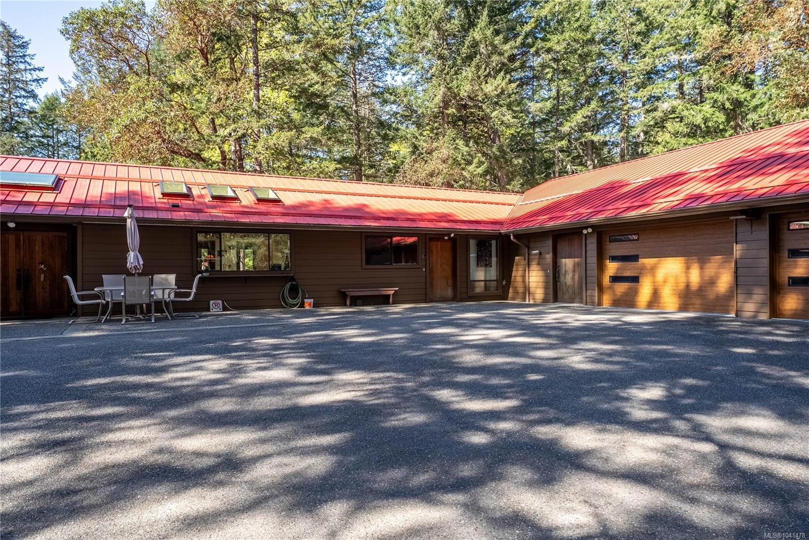 1698 Millstream Rd, Highlands, BC