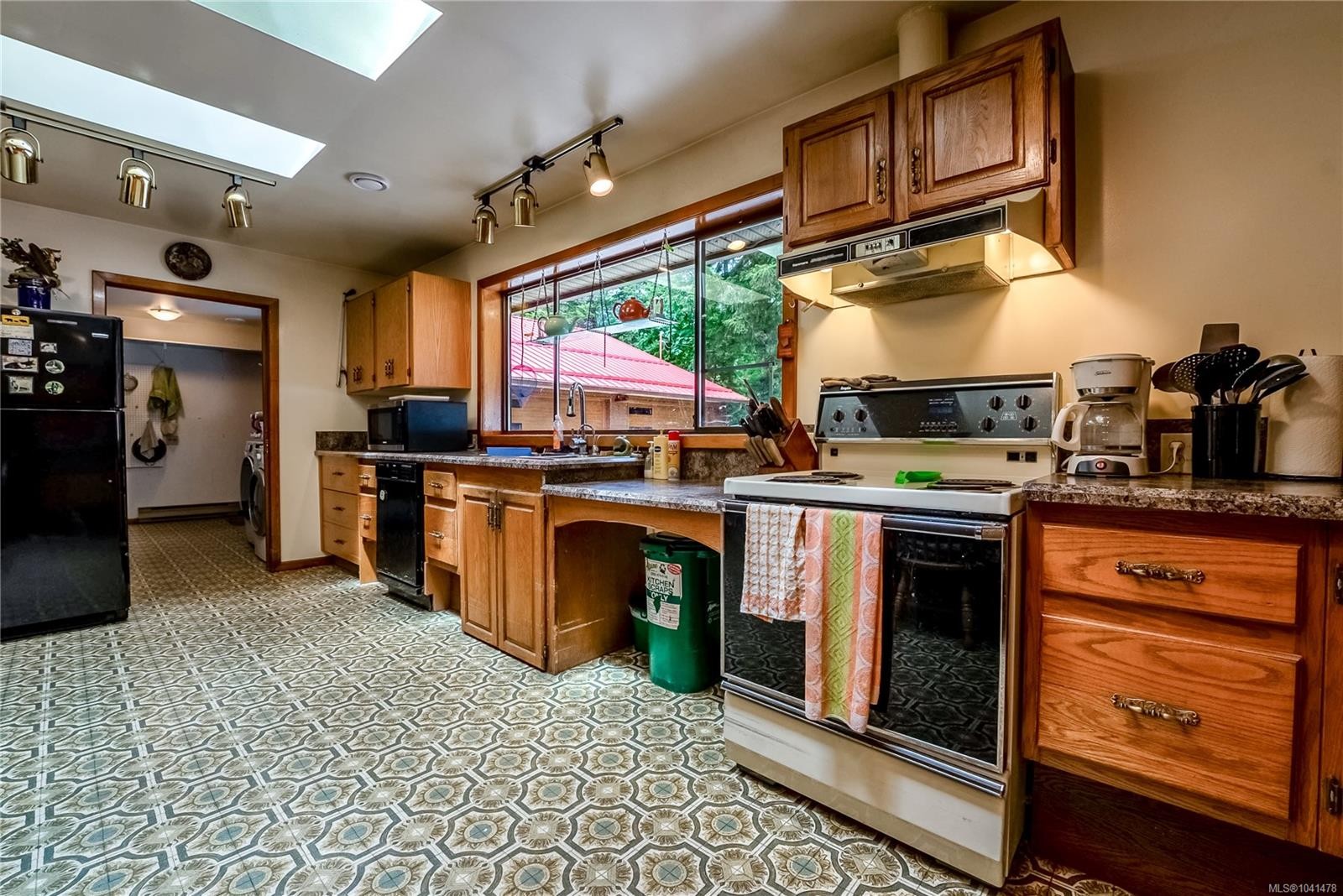 1698 Millstream Rd, Highlands, BC