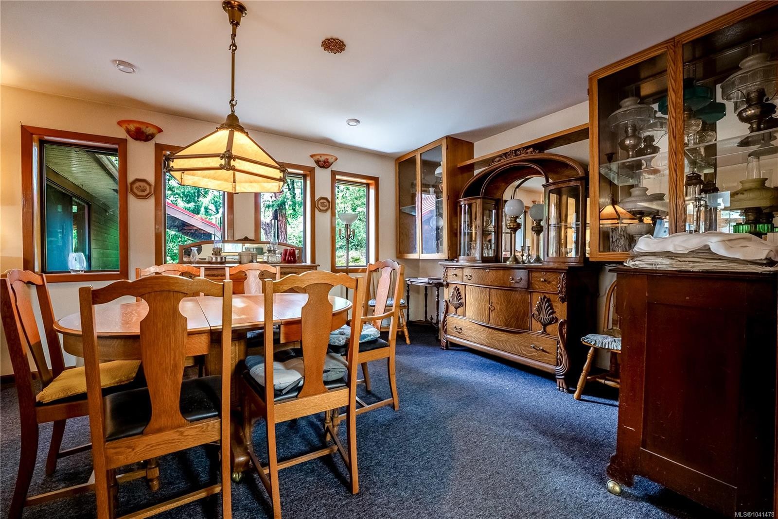 1698 Millstream Rd, Highlands, BC