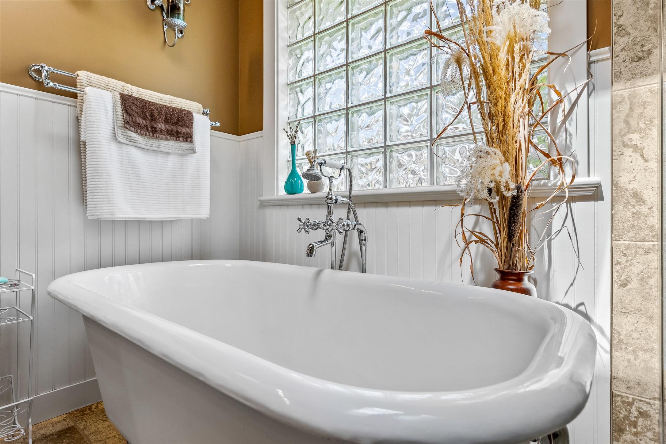 850 Packing Shed Road, Creston, BC