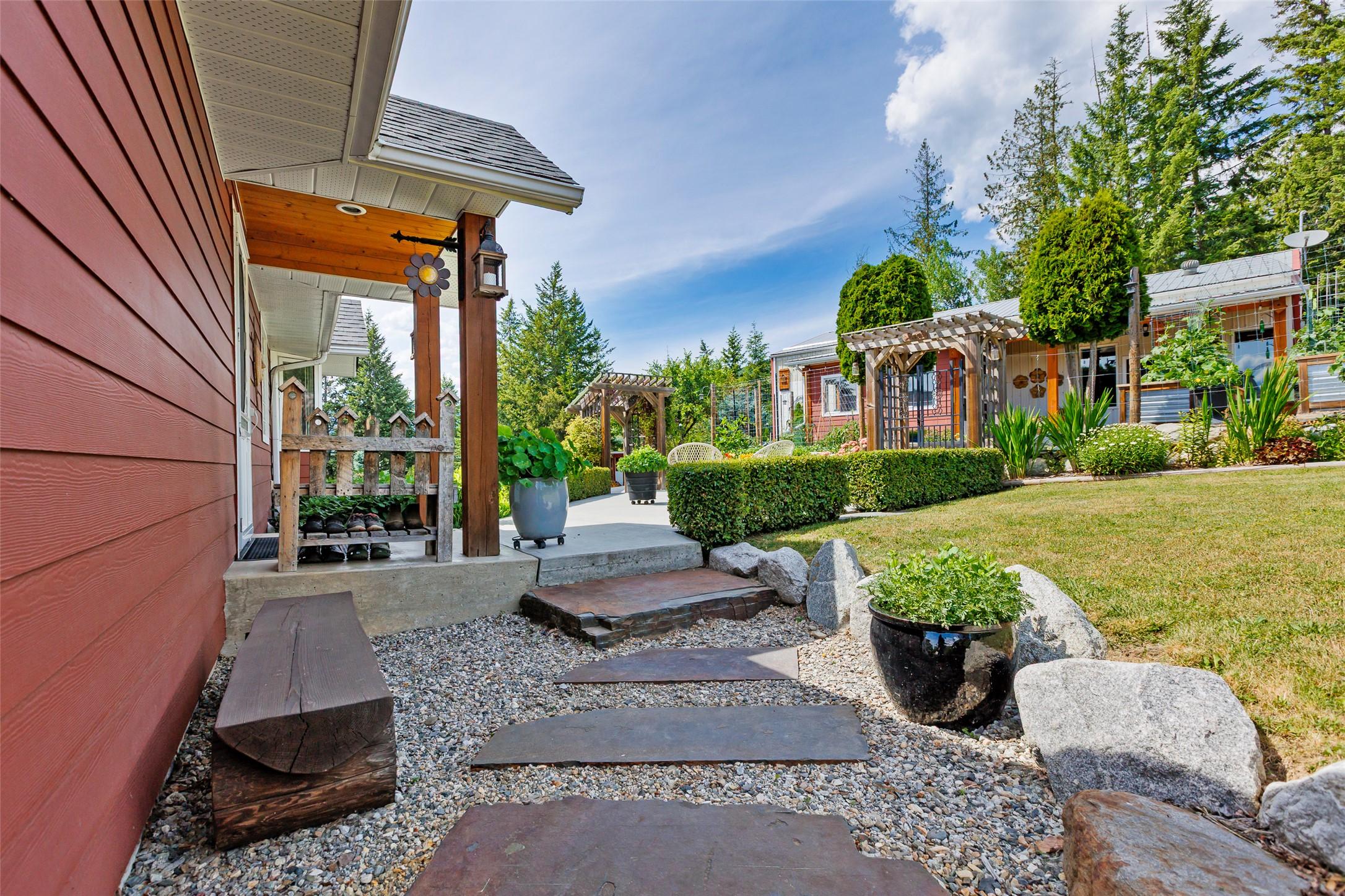 850 Packing Shed Road, Creston, BC