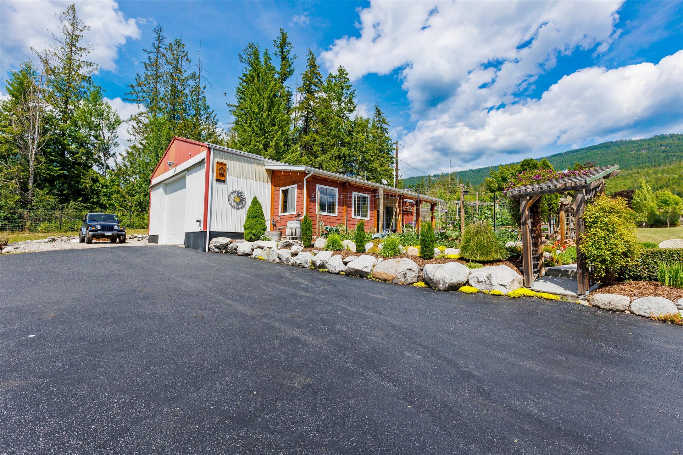 850 Packing Shed Road, Creston, BC