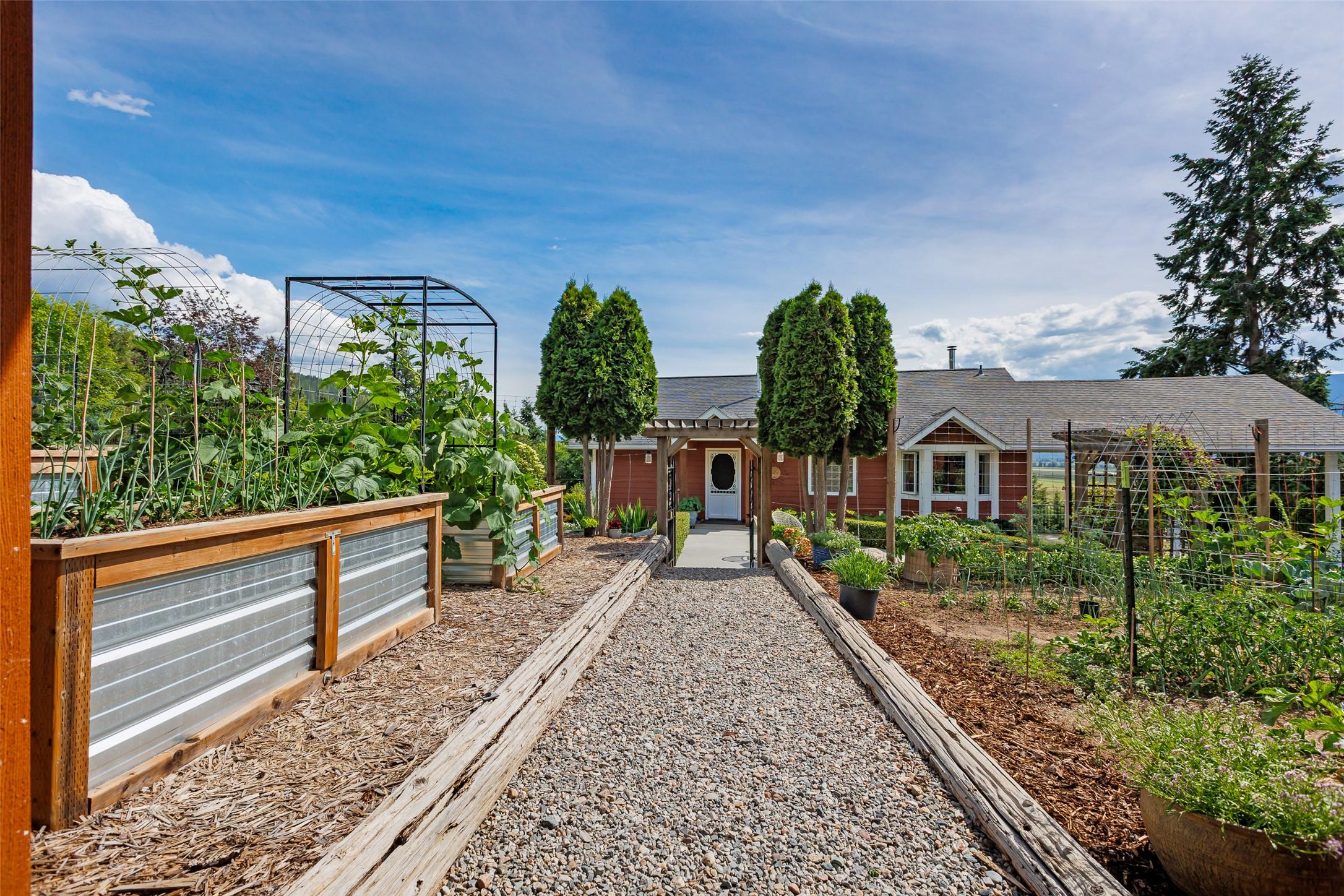 850 Packing Shed Road, Creston, BC