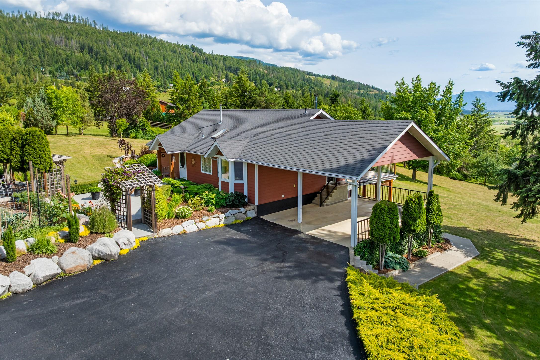 850 Packing Shed Road, Creston, BC