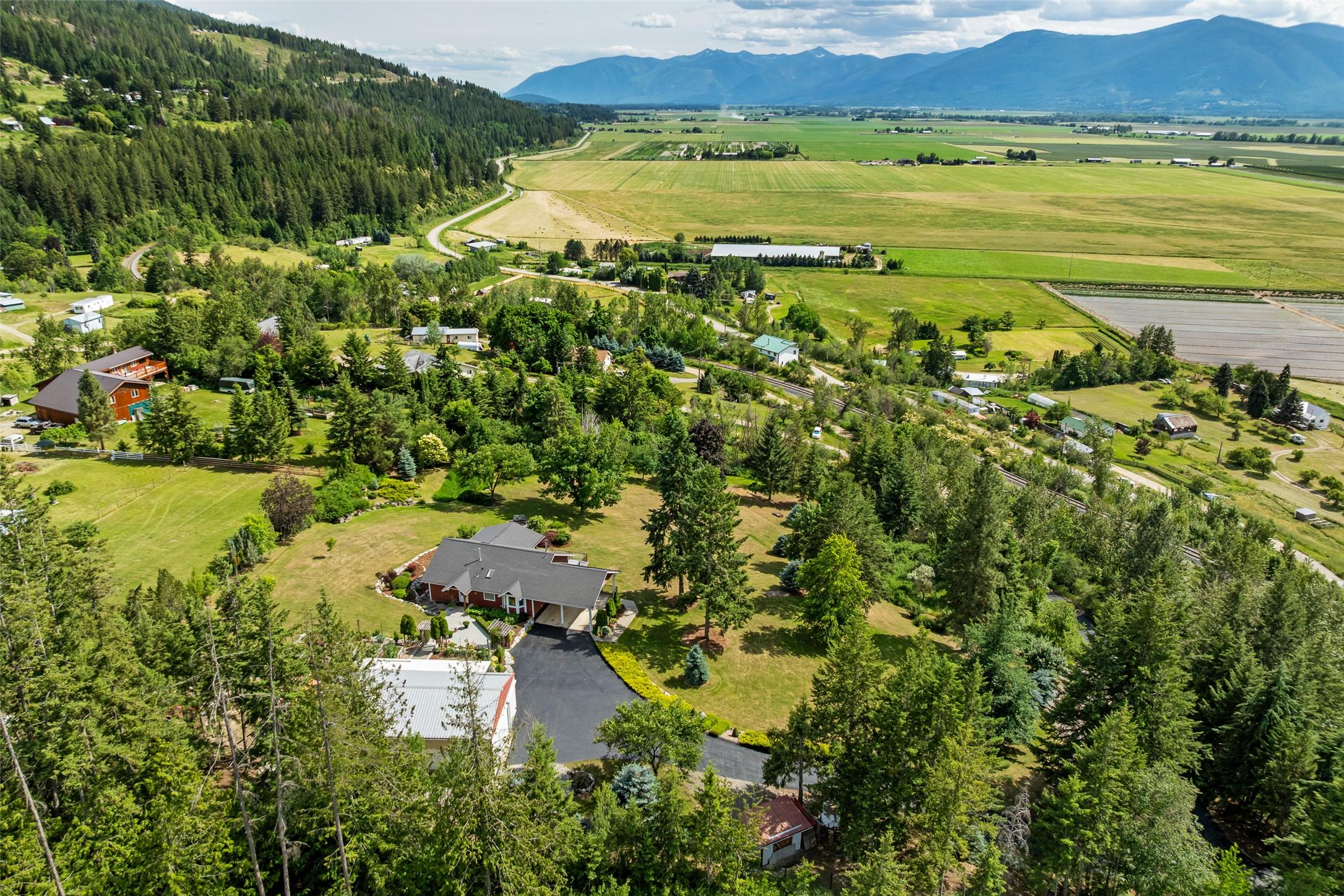 850 Packing Shed Road, Creston, BC
