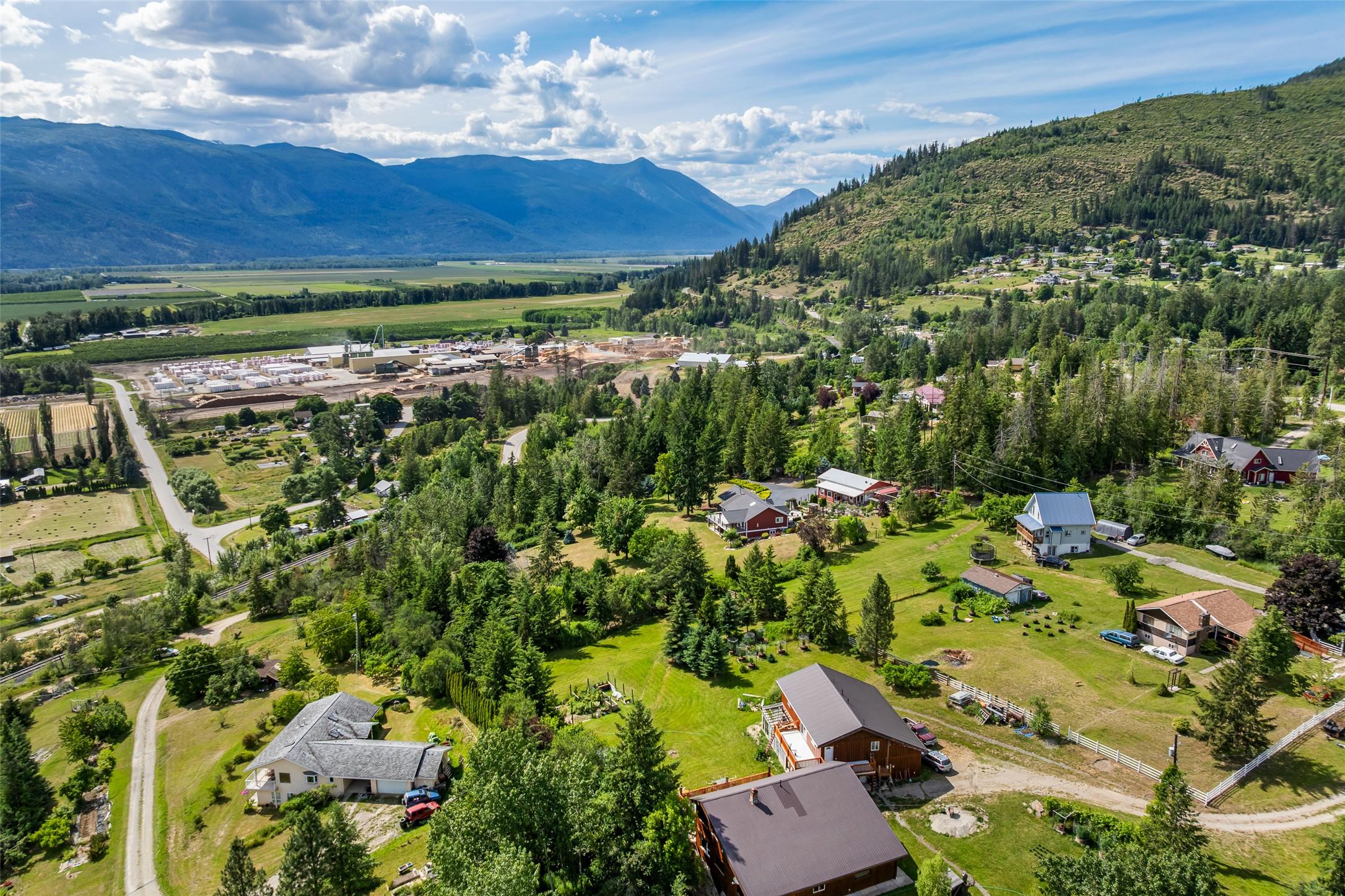850 Packing Shed Road, Creston, BC