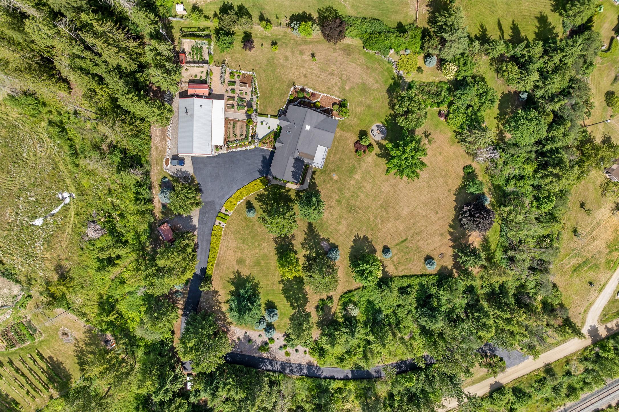 850 Packing Shed Road, Creston, BC