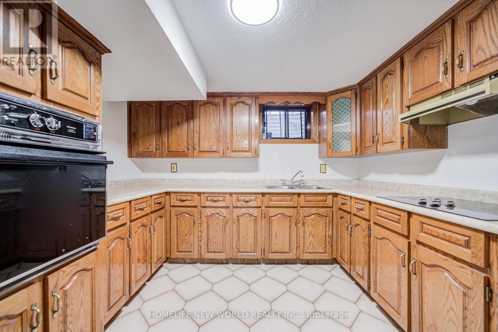 5 Hopedale Court, Mississauga, ON