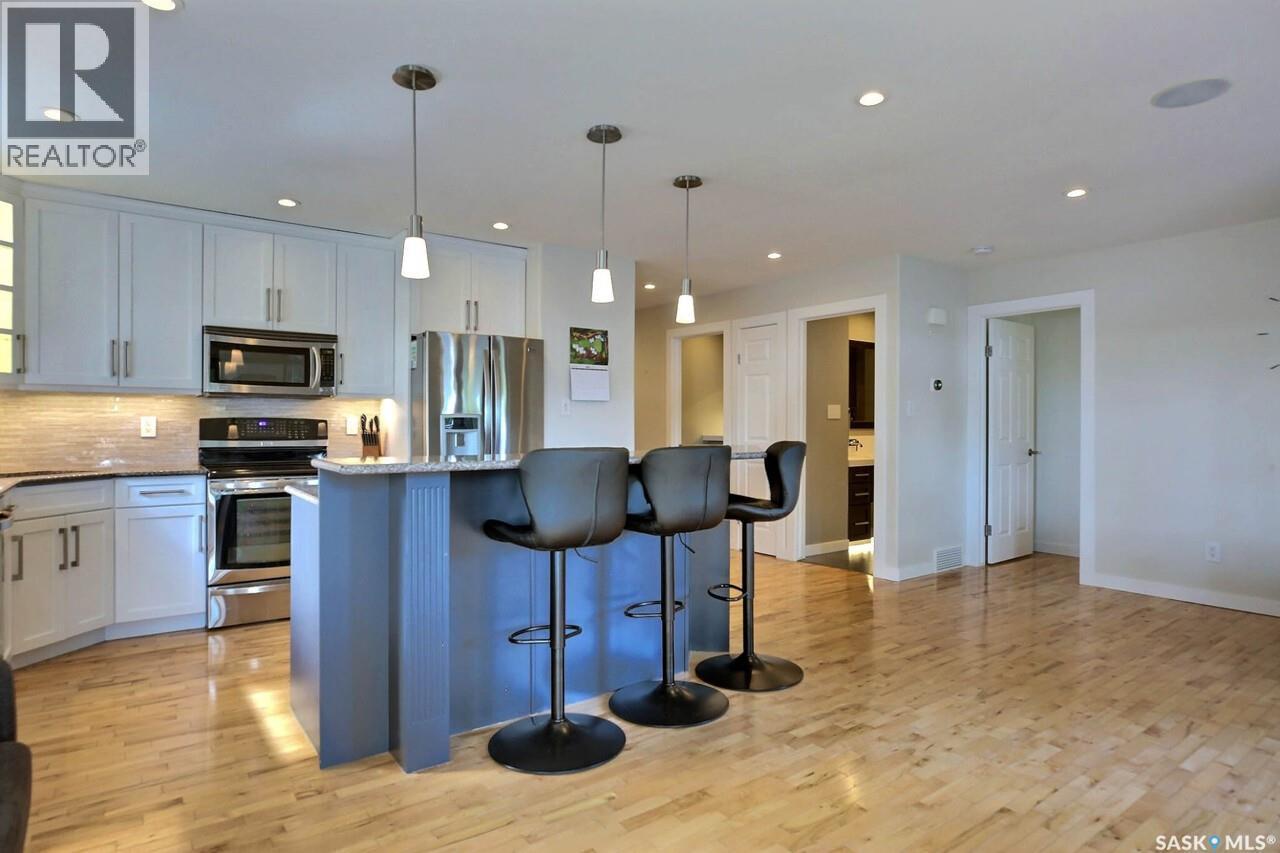 1558 Dewdney Bay, Regina, SK