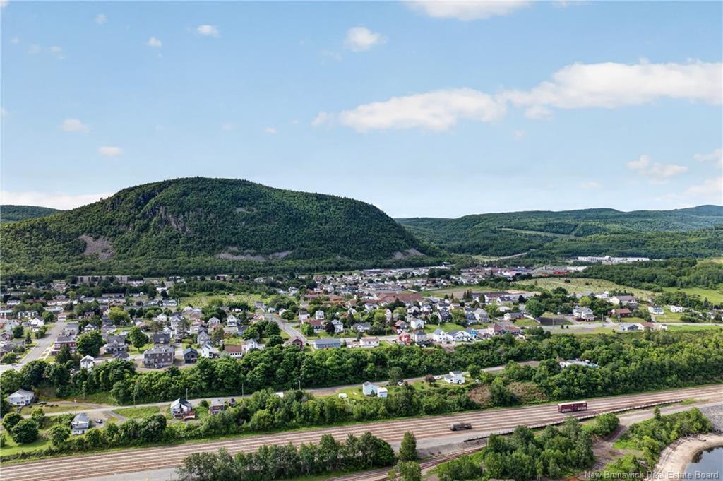 70 Duncan, Campbellton, NB