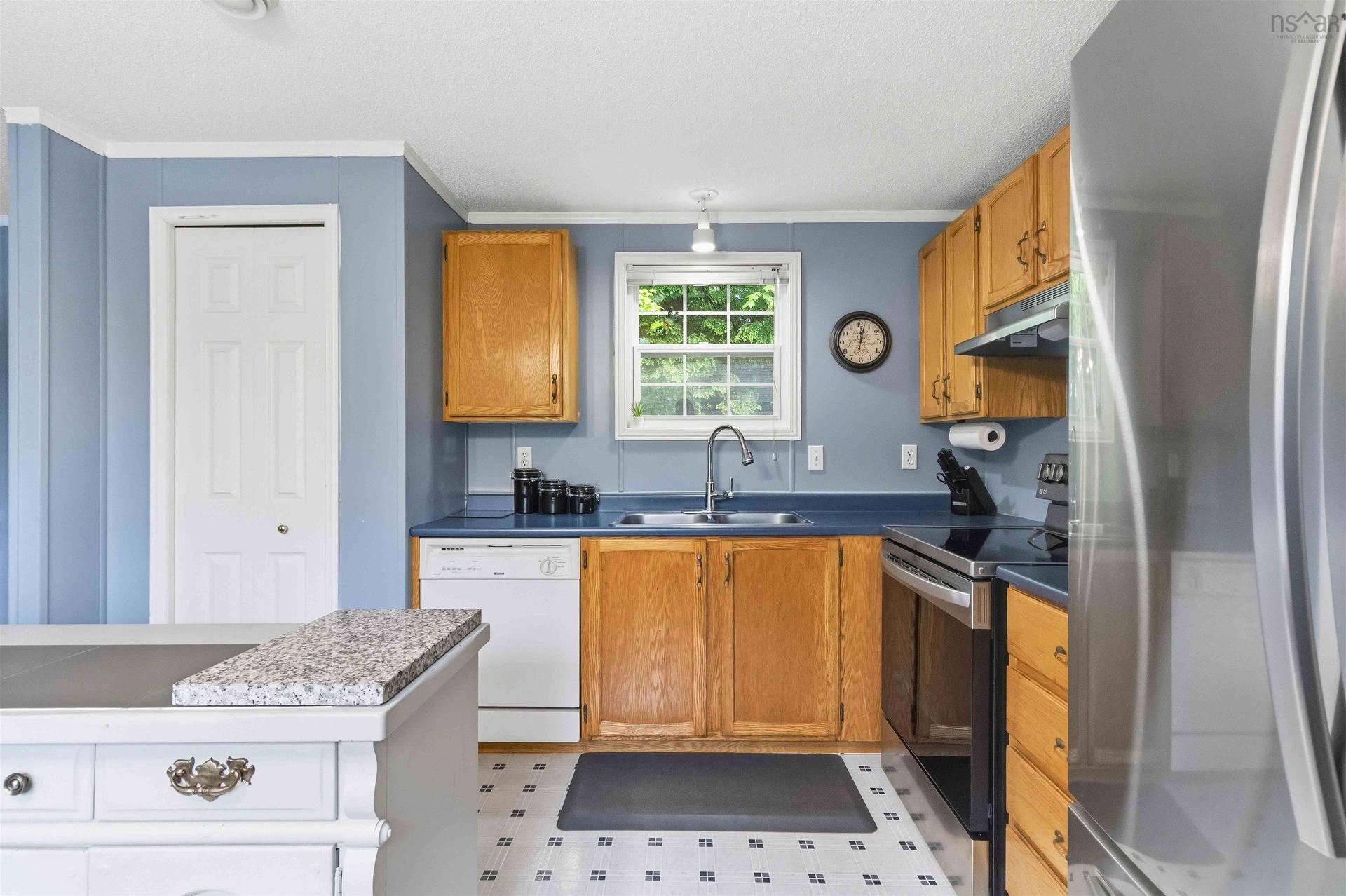 9 Grumpy Lane, Lake Echo, NS