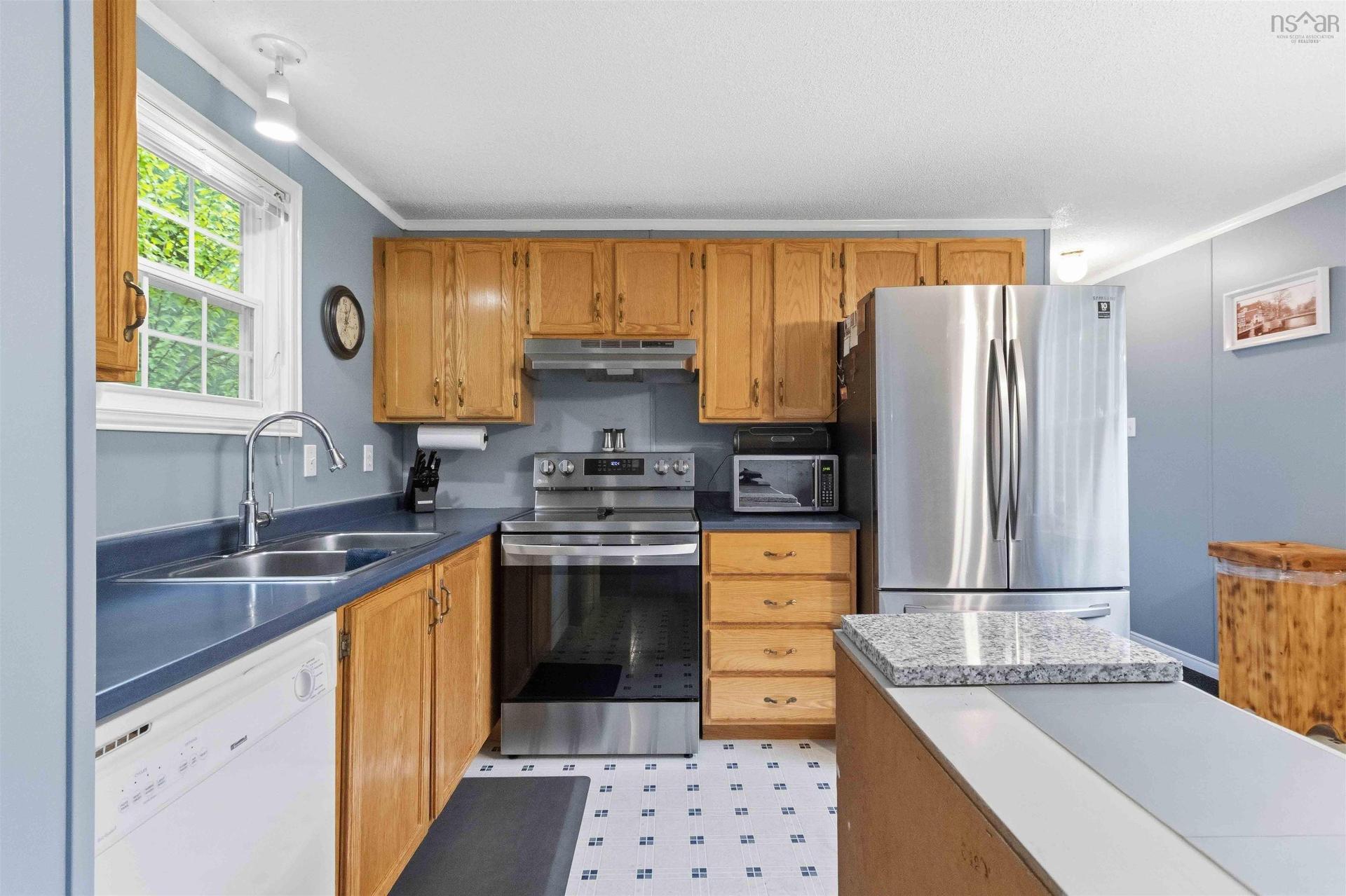 9 Grumpy Lane, Lake Echo, NS