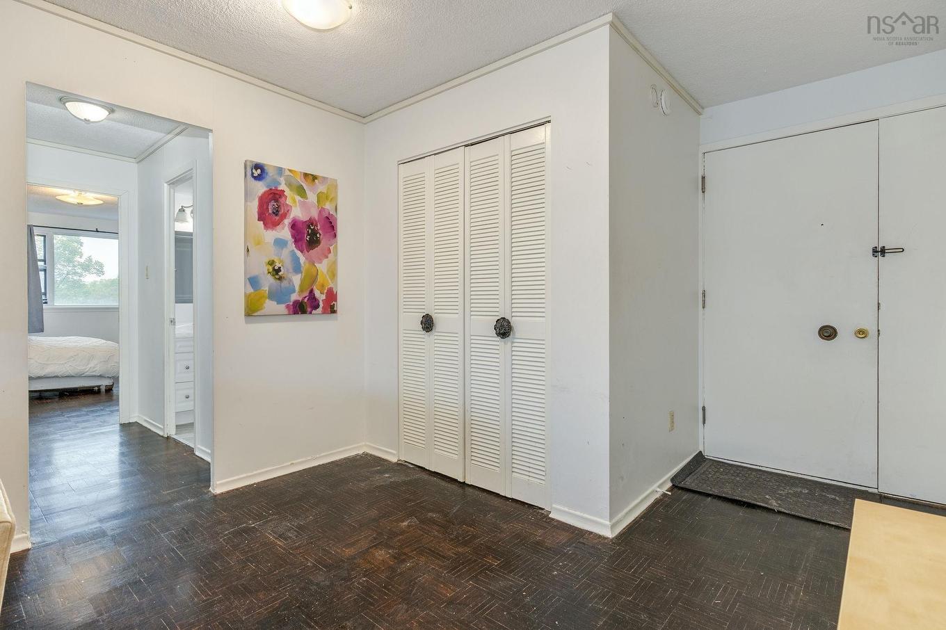 711 5959 Spring Garden Road, Halifax, NS