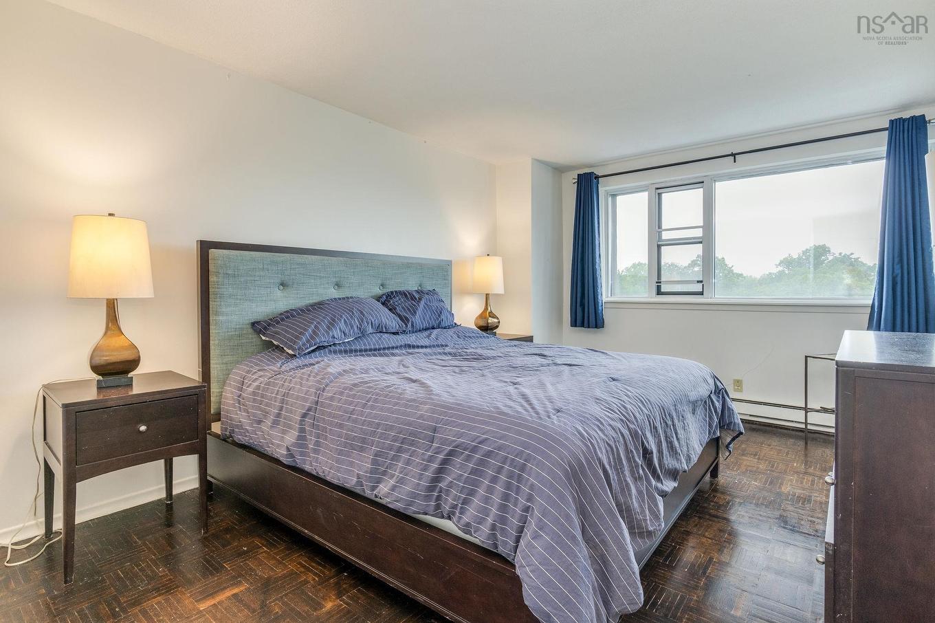 711 5959 Spring Garden Road, Halifax, NS
