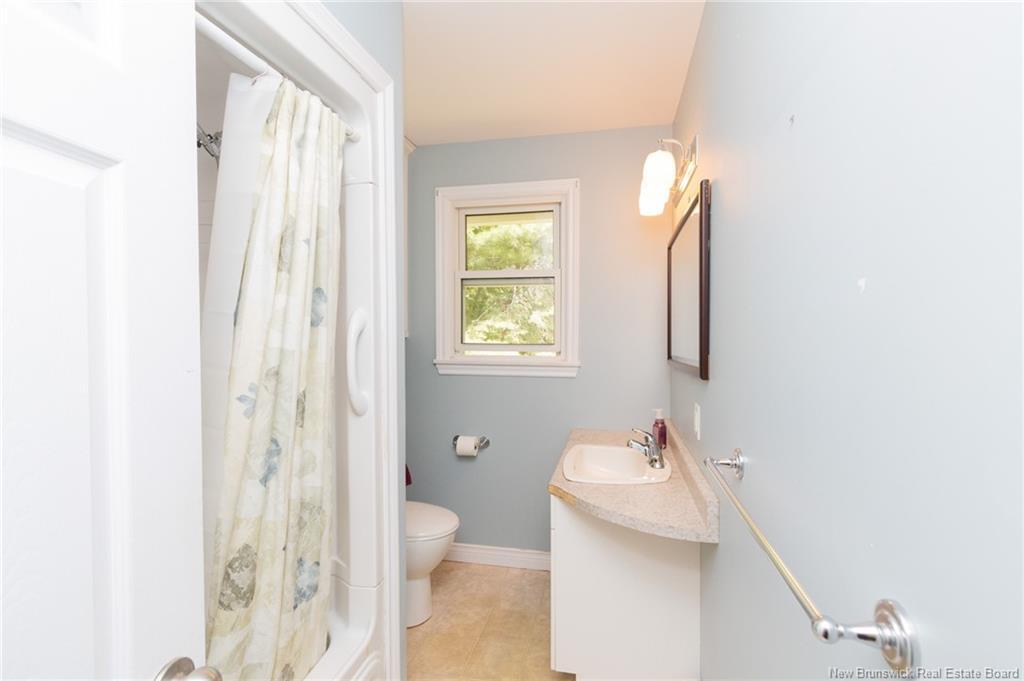 337 Edinburgh St, Fredericton, NB