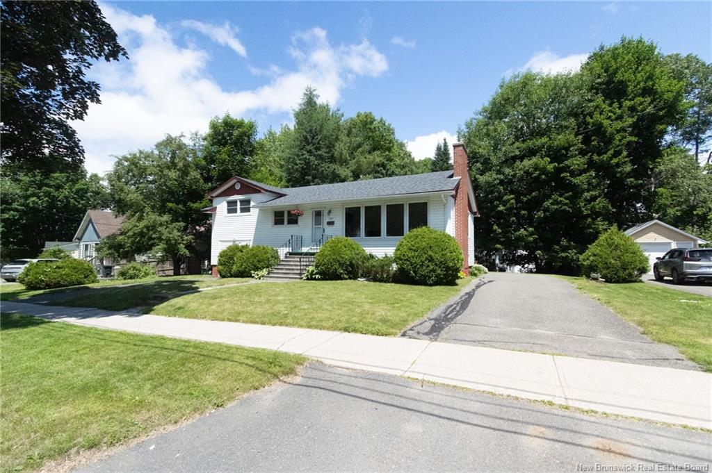 337 Edinburgh St, Fredericton, NB