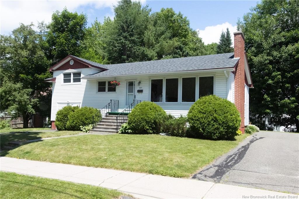 337 Edinburgh St, Fredericton, NB