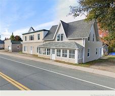 707 Boulevard St-Pierre Ouest Caraquet, NB E1W 1A1