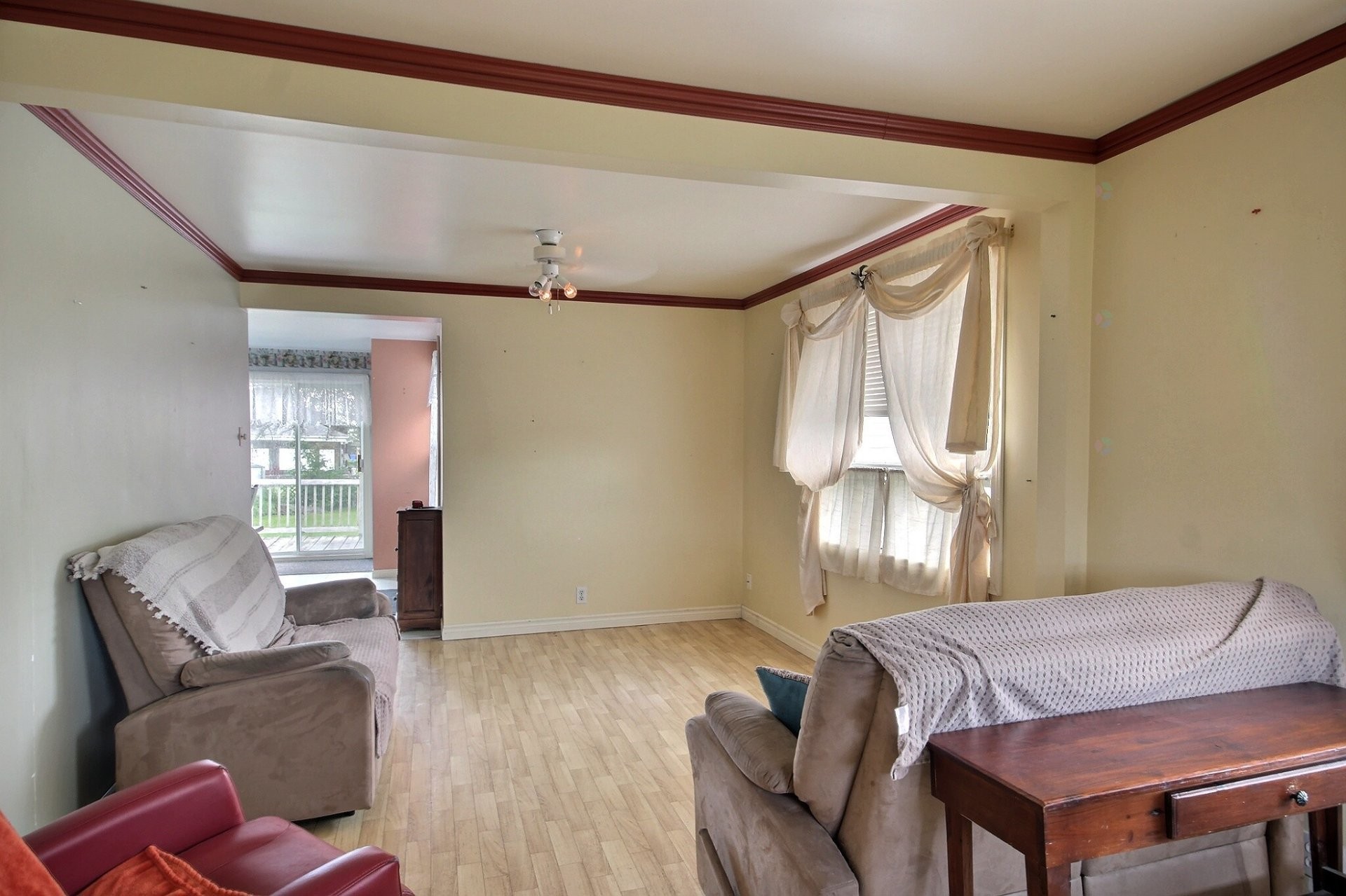 Living Room - 26 Rue D'Évain, Rouyn-Noranda, QC