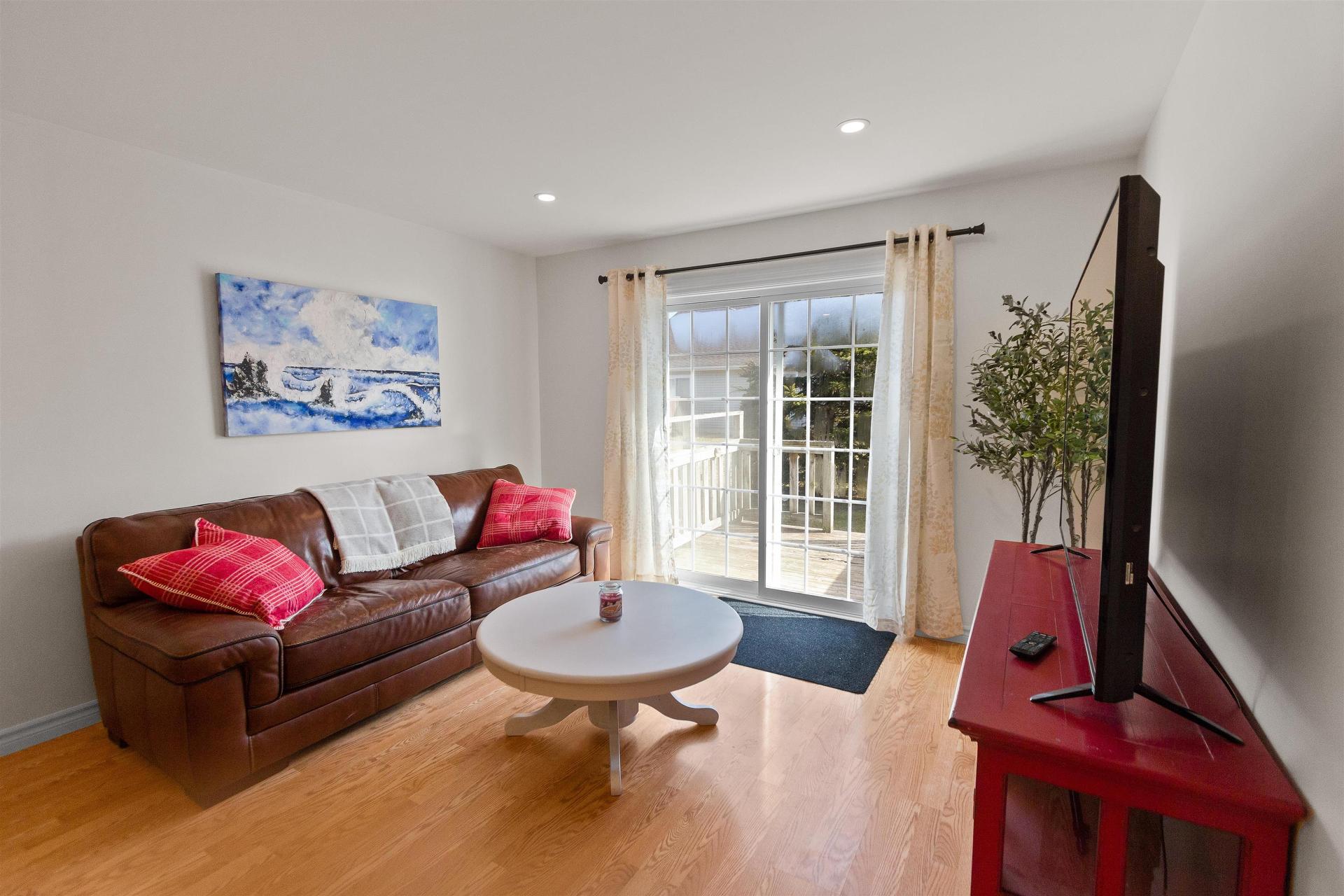 3 17 Heatherway Drive, Cornwall, PE