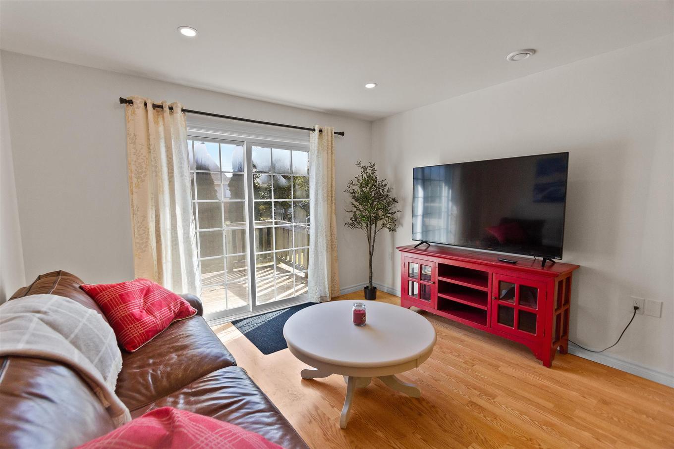3 17 Heatherway Drive, Cornwall, PE