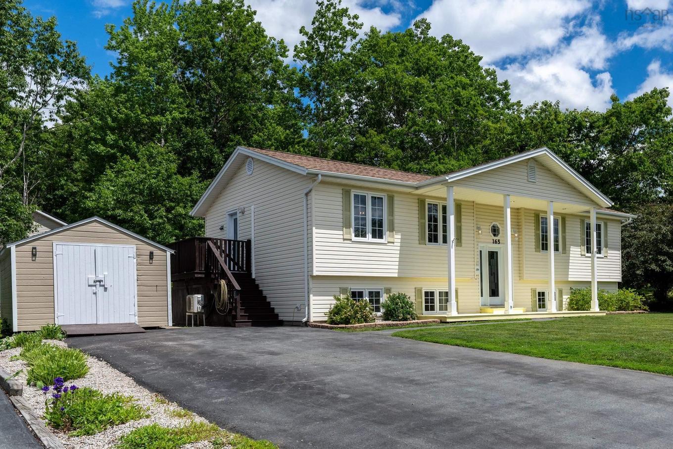 165 Mayfair Drive, Bridgewater, NS - Outdoor