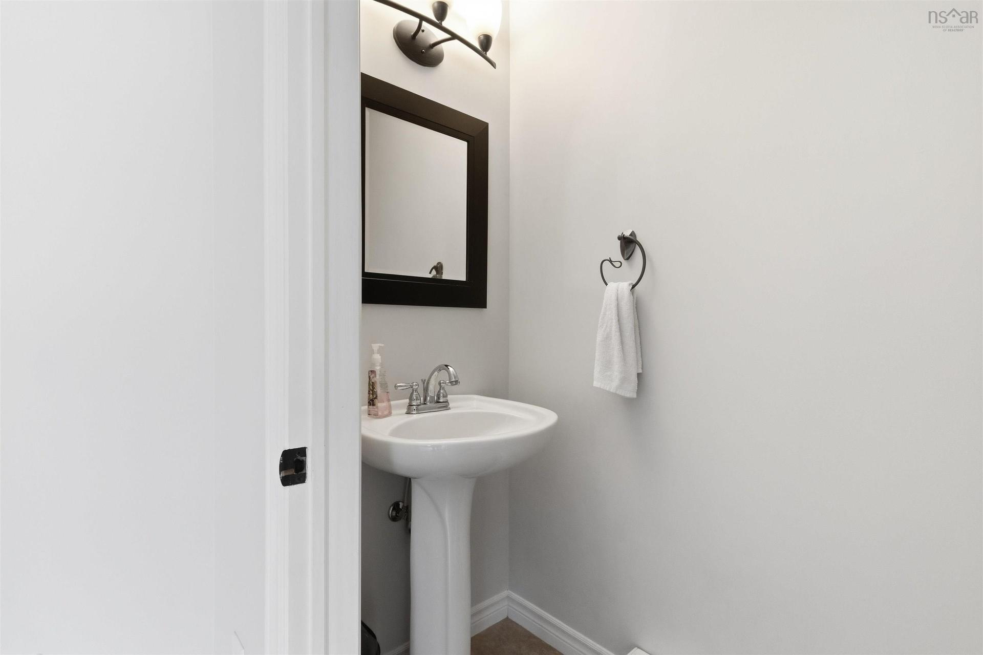 202 Transom Drive, Halifax, NS
