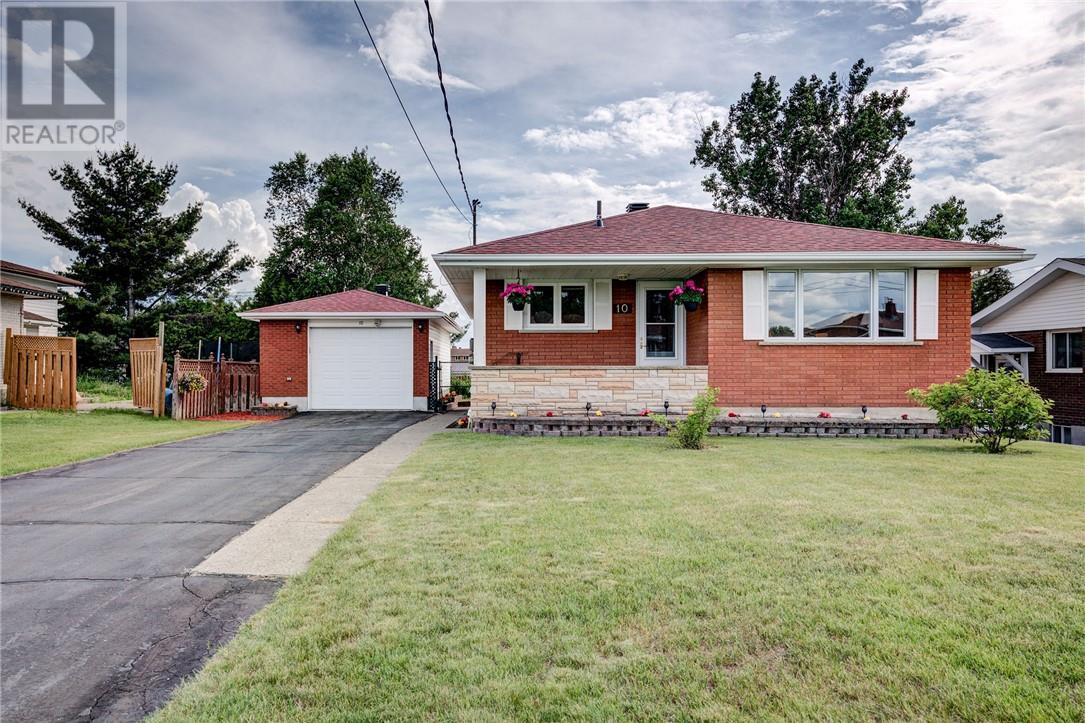 10 Maple Boulevard, Capreol, ON