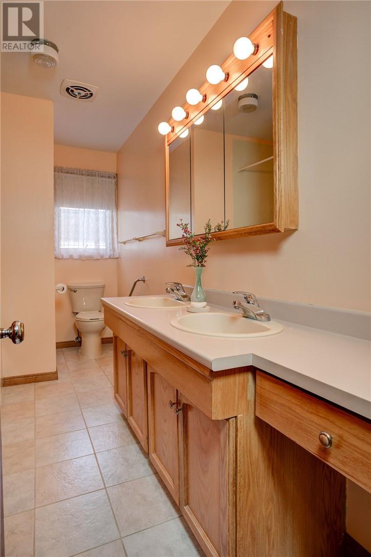 10 Maple Boulevard, Capreol, ON