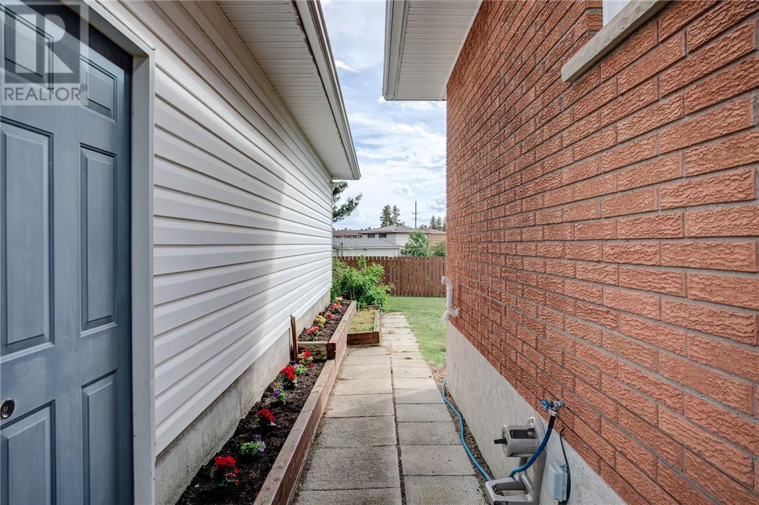 10 Maple Boulevard, Capreol, ON