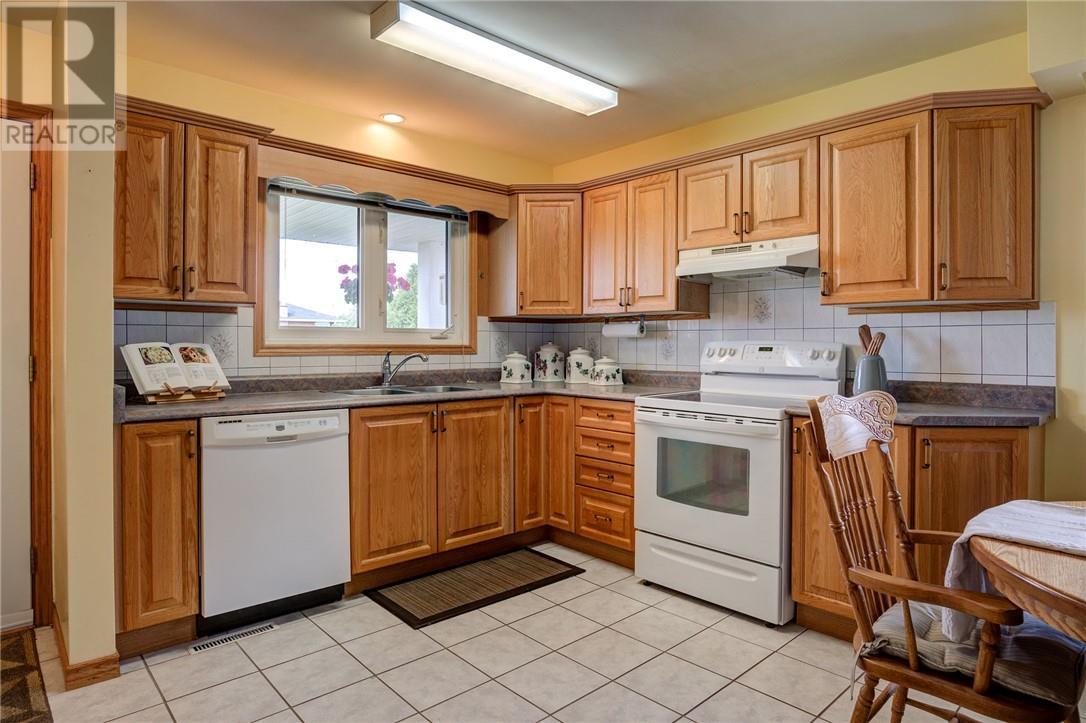 10 Maple Boulevard, Capreol, ON
